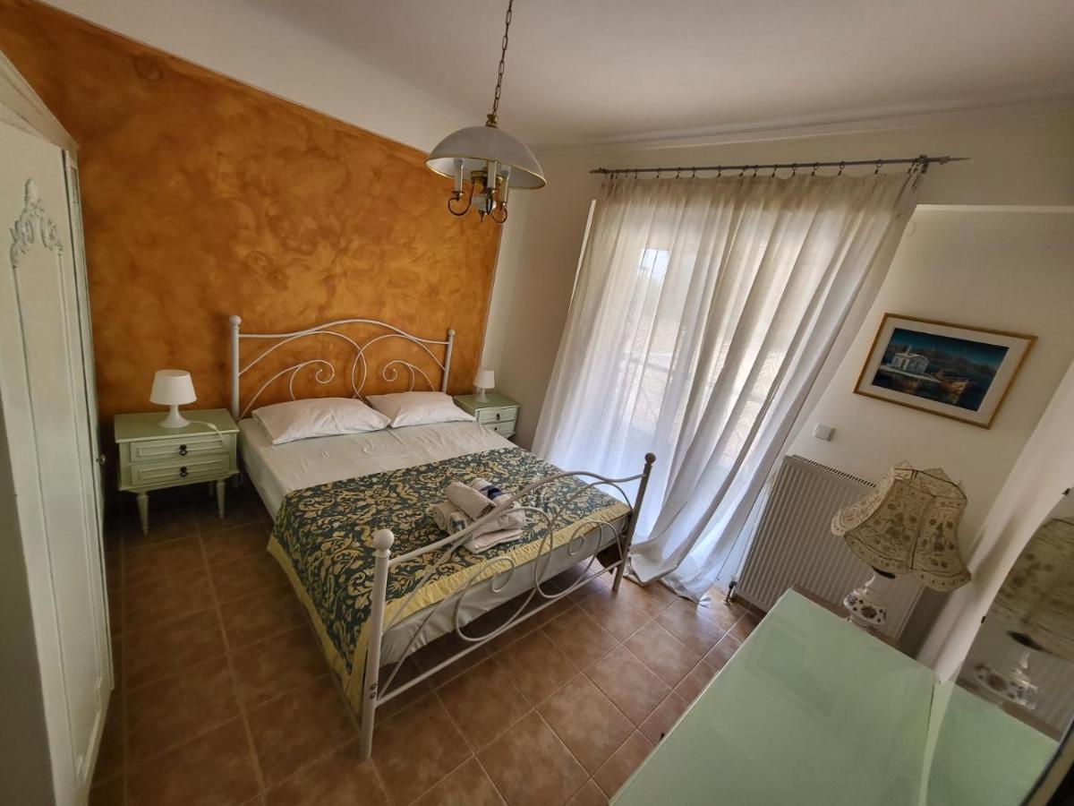 Ritsa Apartment Peraía エクステリア 写真