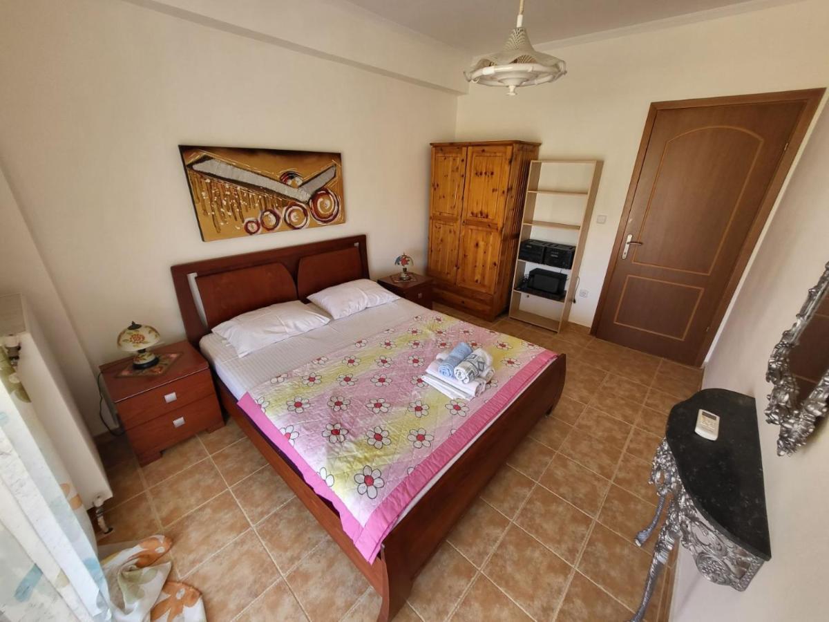Ritsa Apartment Peraía エクステリア 写真