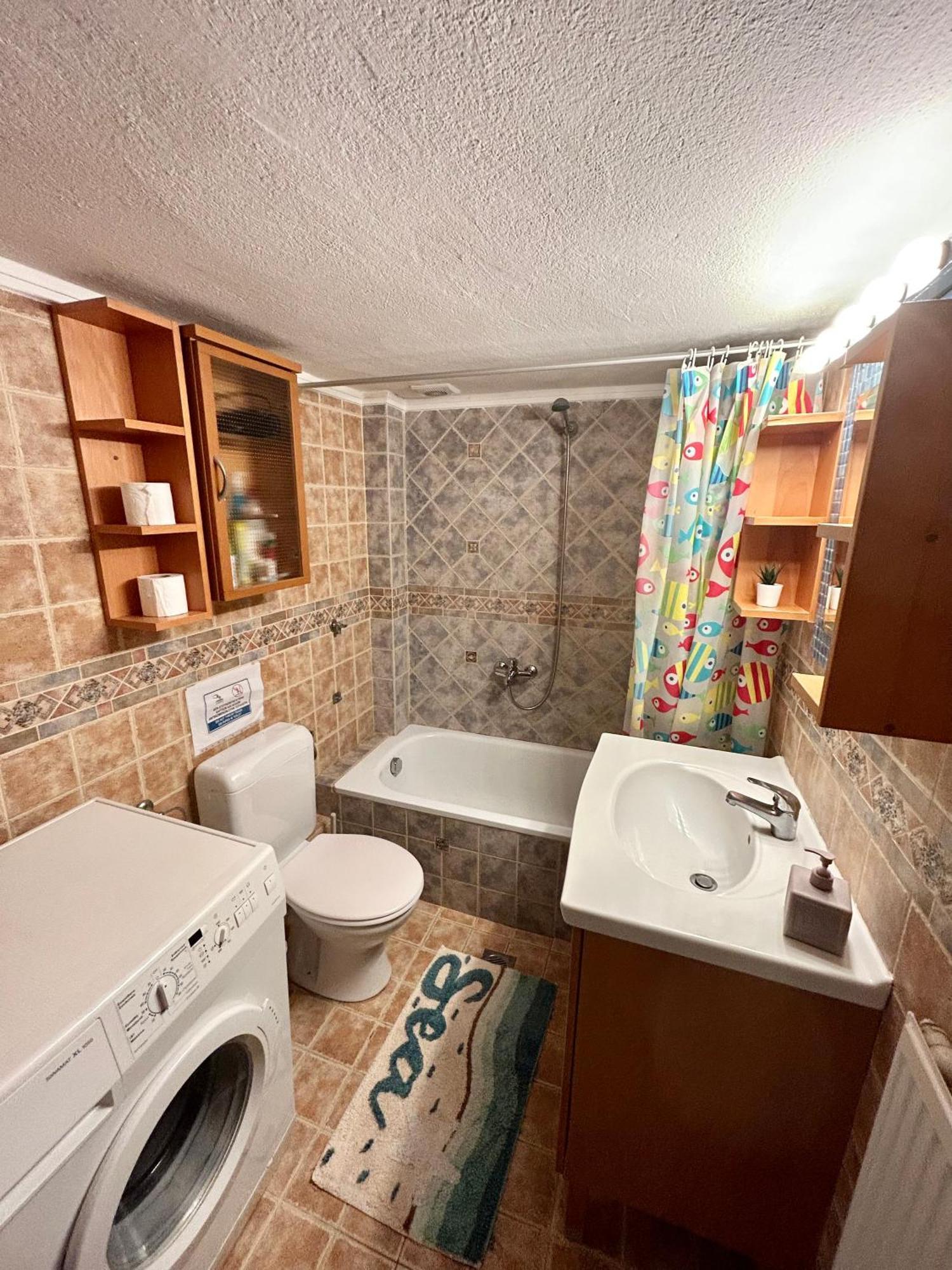 Ritsa Apartment Peraía エクステリア 写真