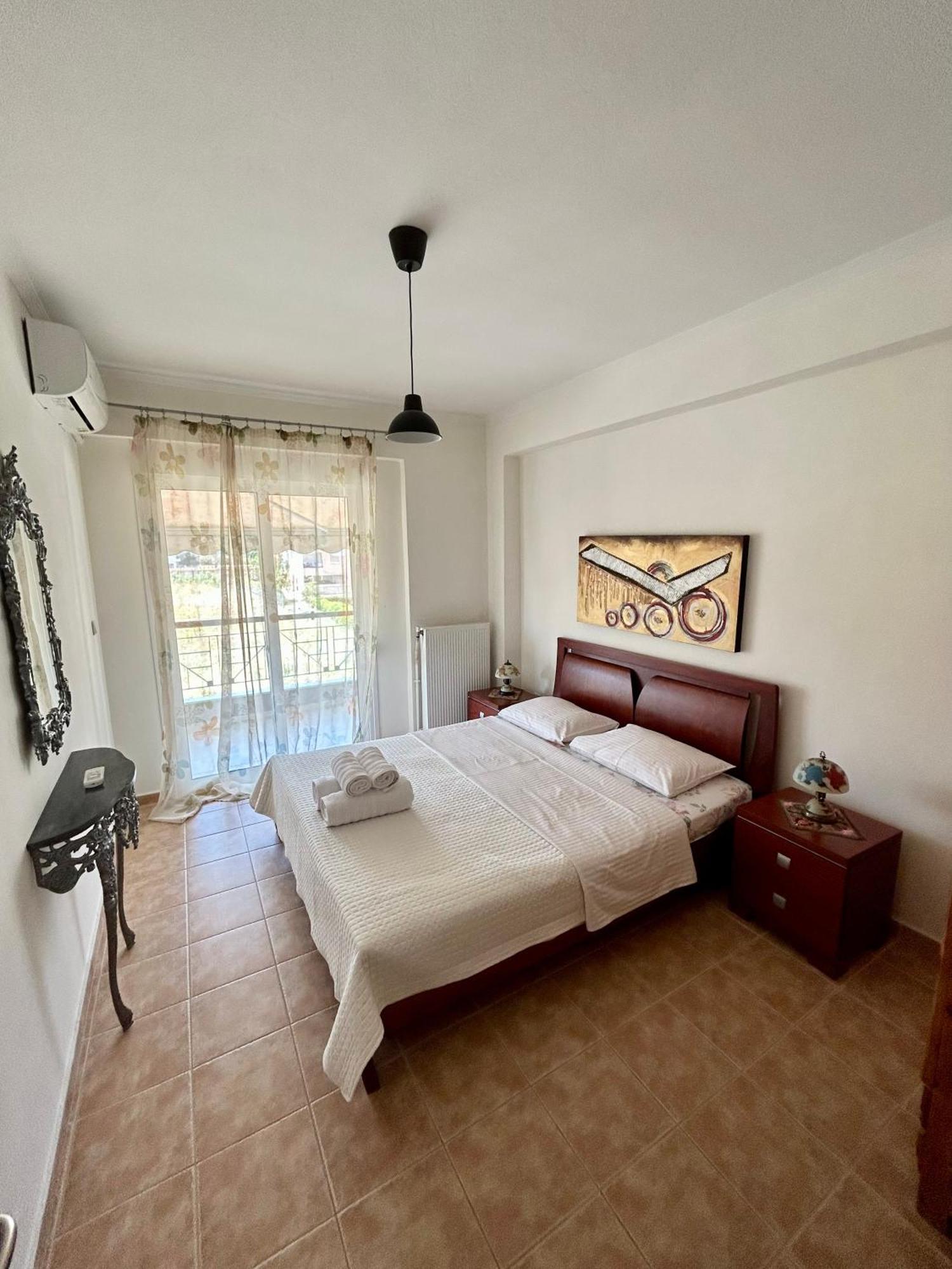 Ritsa Apartment Peraía エクステリア 写真