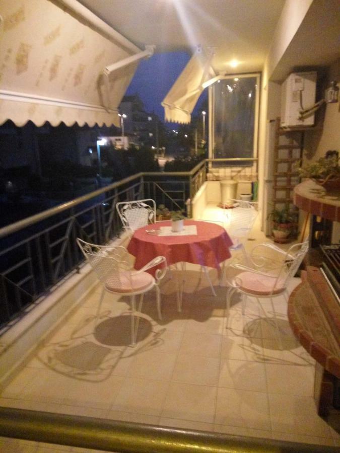 Ritsa Apartment Peraía エクステリア 写真